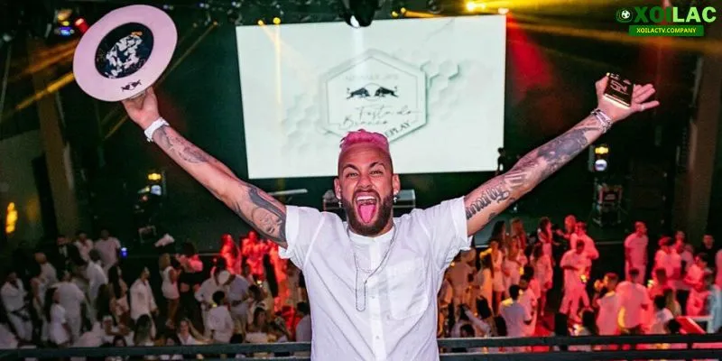Neymar Tiệc Tùng: Thói Quen Gây Tranh Cãi